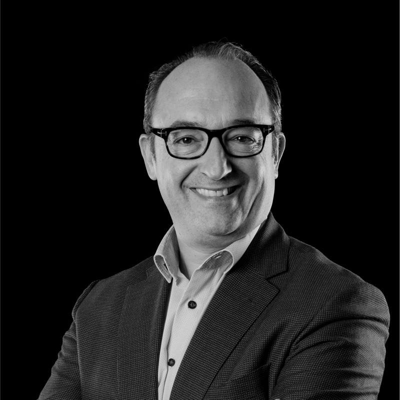 Prof. Dr. Dr. Victor Valderrabano, MD PhD, Swiss Ortho Center, Basel, Switzerland